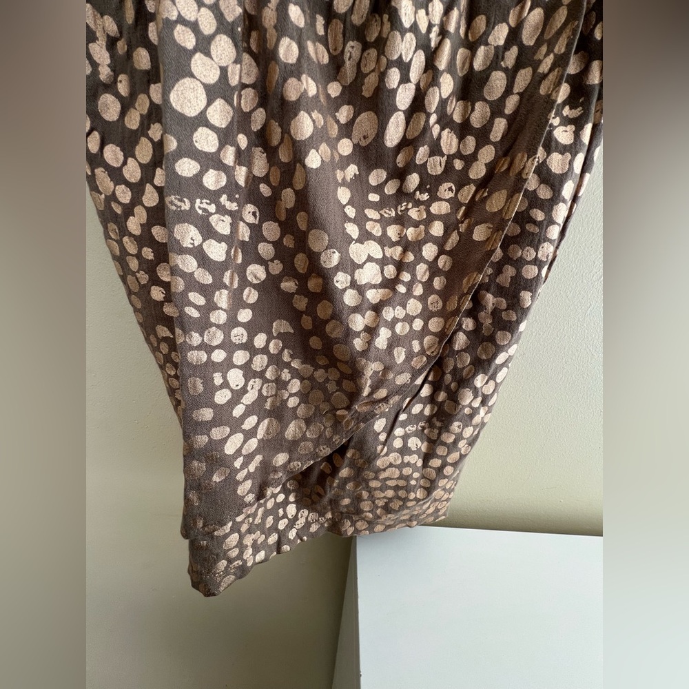Sass and Bide Artistic print Dress dark tan with gold shaped irregular dots - Picture 6 of 7